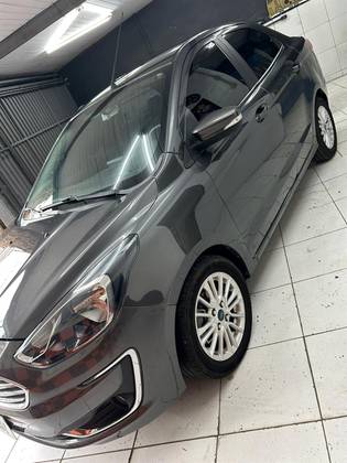 FORD KA 1.5 TI-VCT FLEX TITANIUM SEDAN AUTOMÁTICO FORD KA 1.5 TI-VCT FLEX TITANIUM SEDAN AUTOMÁTICO